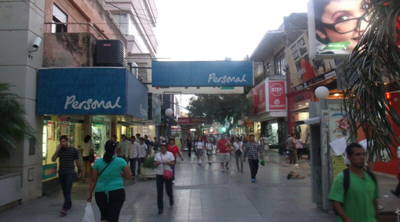 Se bajó del remís en Santiago del Estero y dejó una cartera con $3 millones: investigan al conductor