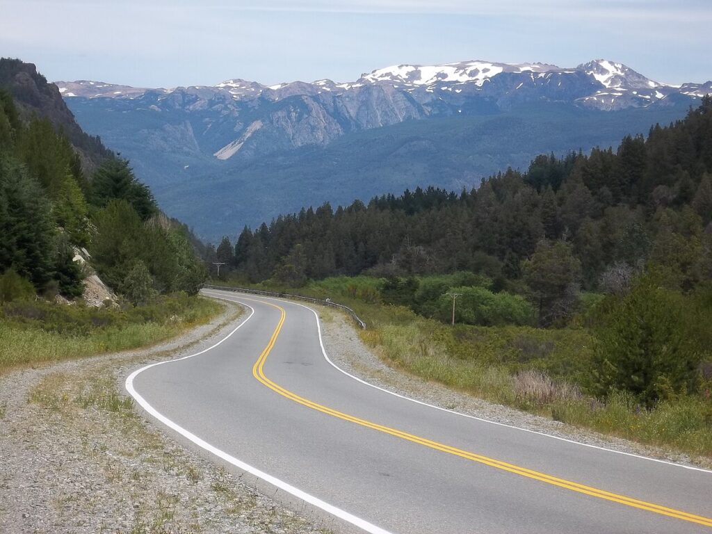 Imputaron a un conductor por el choque frontal en Ruta 40 que dejó tres heridos en Bariloche