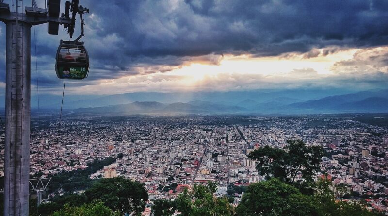 Luces misteriosas en el cielo del NOA: vecinos de Salta y Jujuy las filmaron y se disparan las teorías